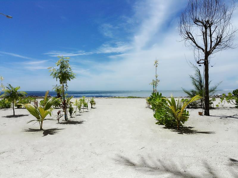 Royal Pearl Inn Maafushi Exteriör bild