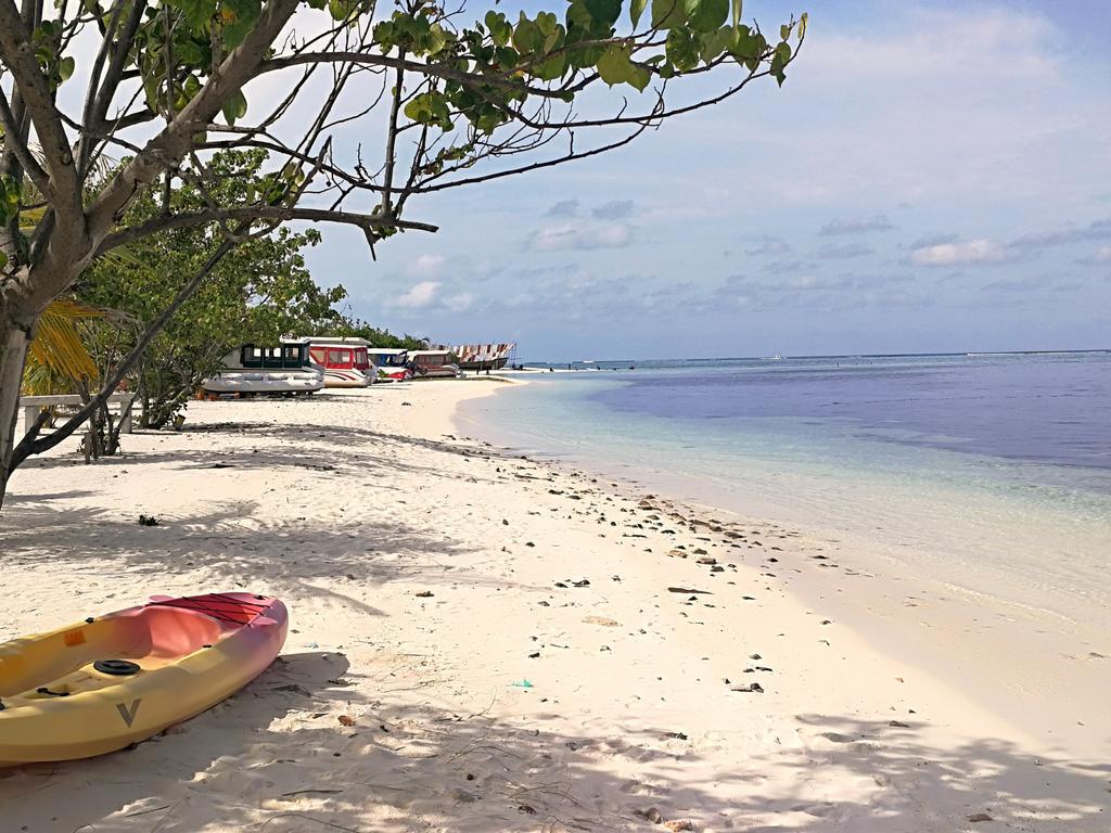 Royal Pearl Inn Maafushi Exteriör bild