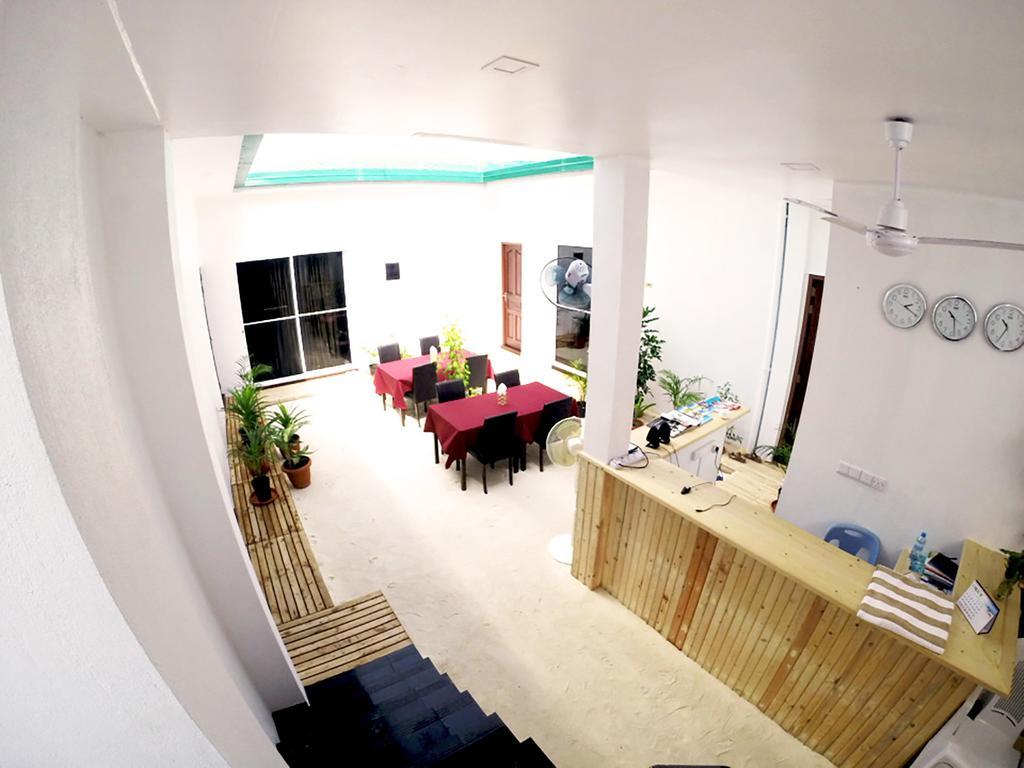 Royal Pearl Inn Maafushi Exteriör bild